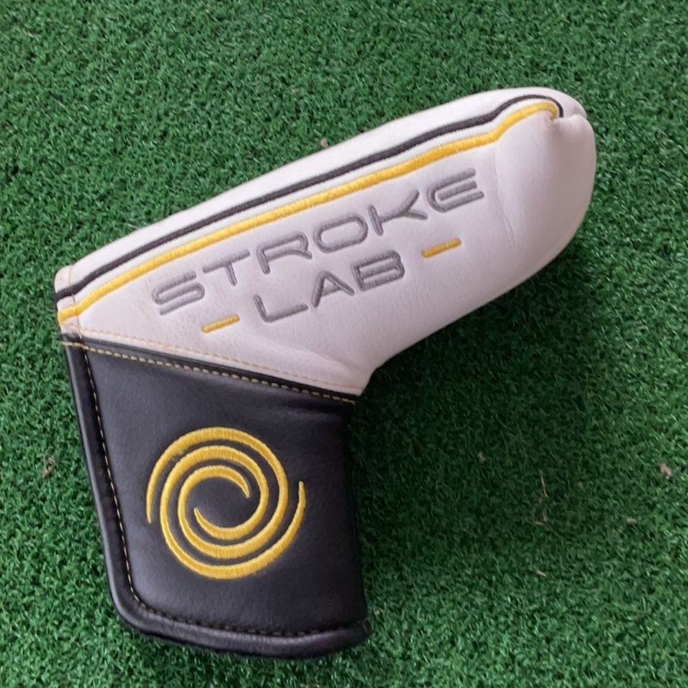Stroke Lab Men’s Black and White Putter Headcover